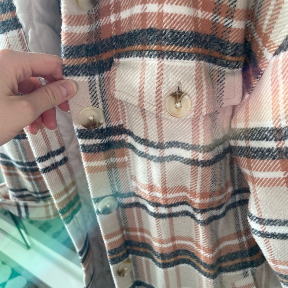 Shacket - Picture 3 of 4